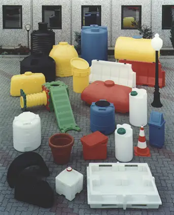 Rotomoldeo híbrido y eléctrico Rotomachinery
